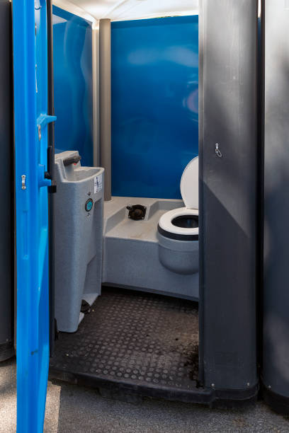 Best Portable toilet rental cost  in Maplewood, MN
