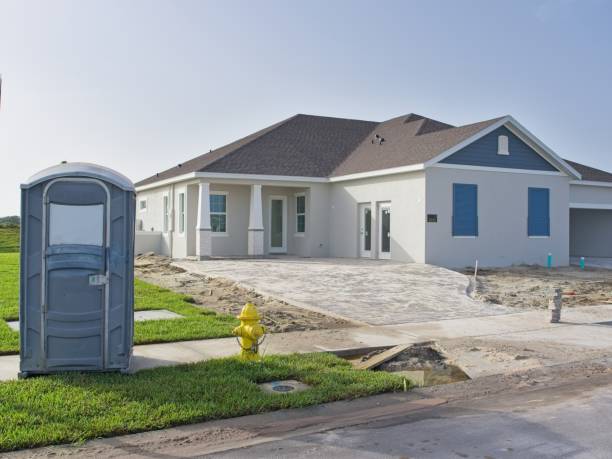 Porta potty delivery and setup in Maplewood, MN